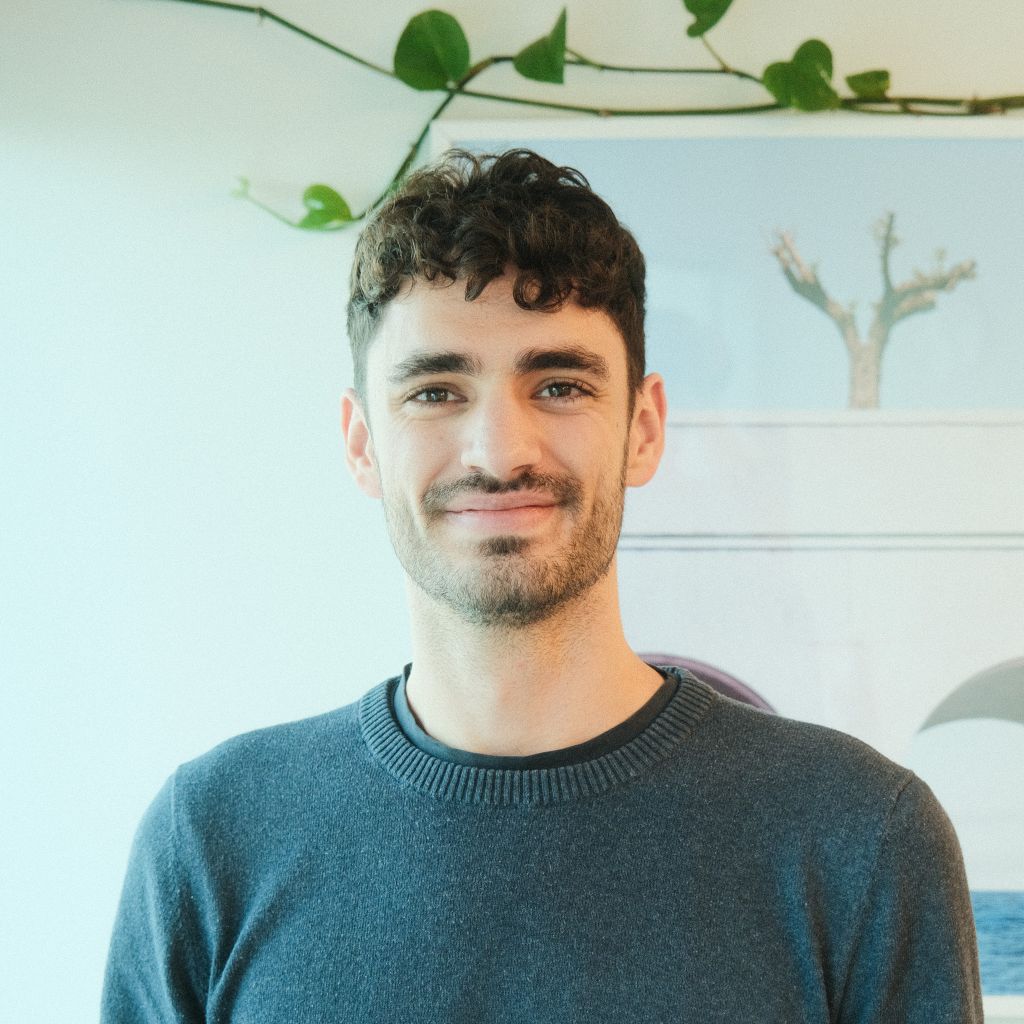 Photo of Roy Shin Guttman